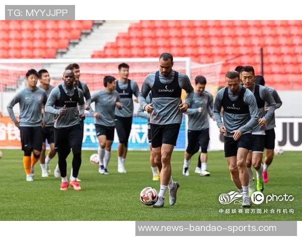 莱昂纳多精彩世界波助力海港逆转海牛比赛高潮迭起令人热血沸腾